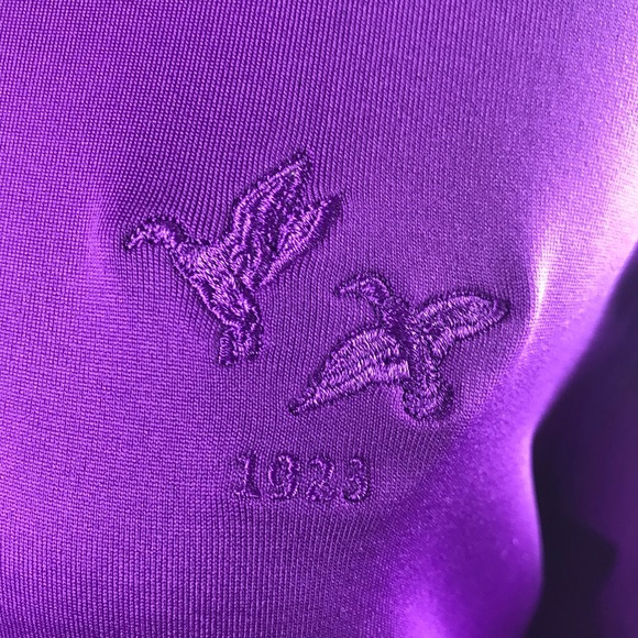 NWT. CB Cutter & Buck Purple Polo. Size M. - Picture 4 of 8